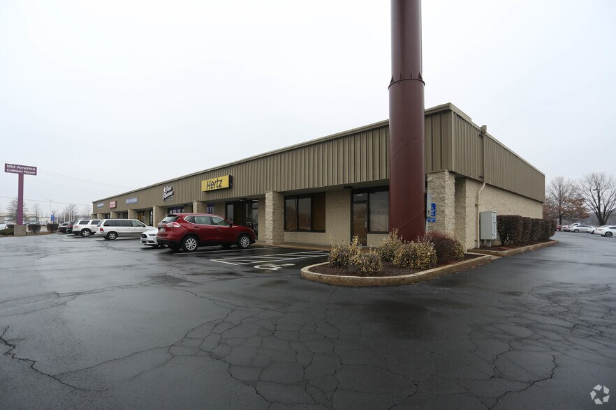 4300-4372 N Service Rd, Saint Peters, MO à louer - Photo principale - Image 1 de 12