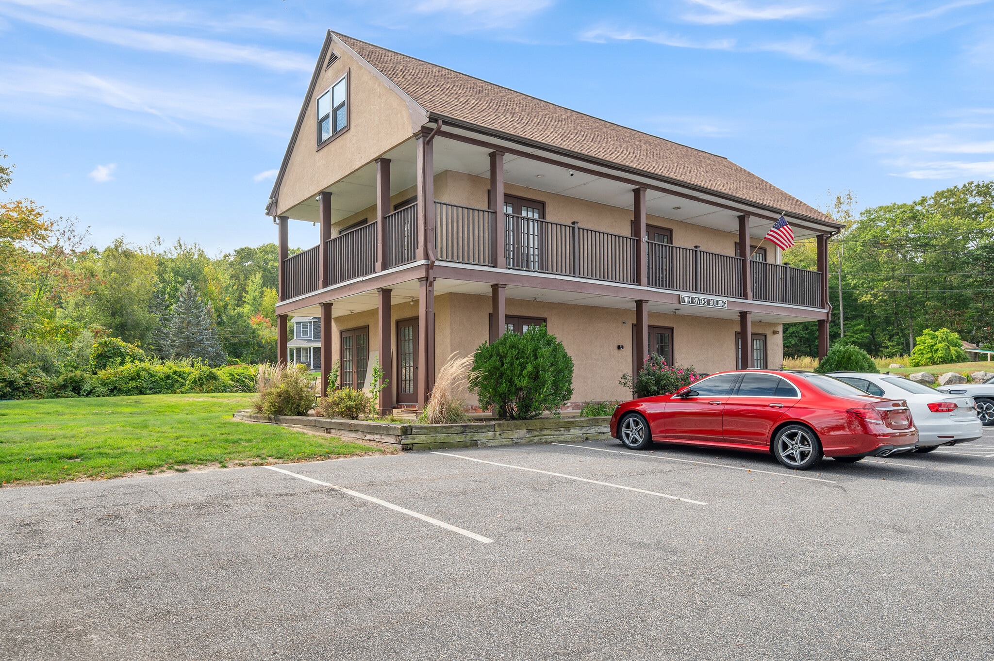 2 douglas Pike, Smithfield, RI for lease Primary Photo- Image 1 of 46