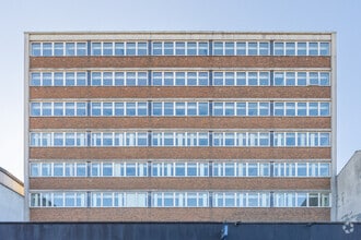 6 George St W, Luton for lease Building Photo- Image 1 of 13