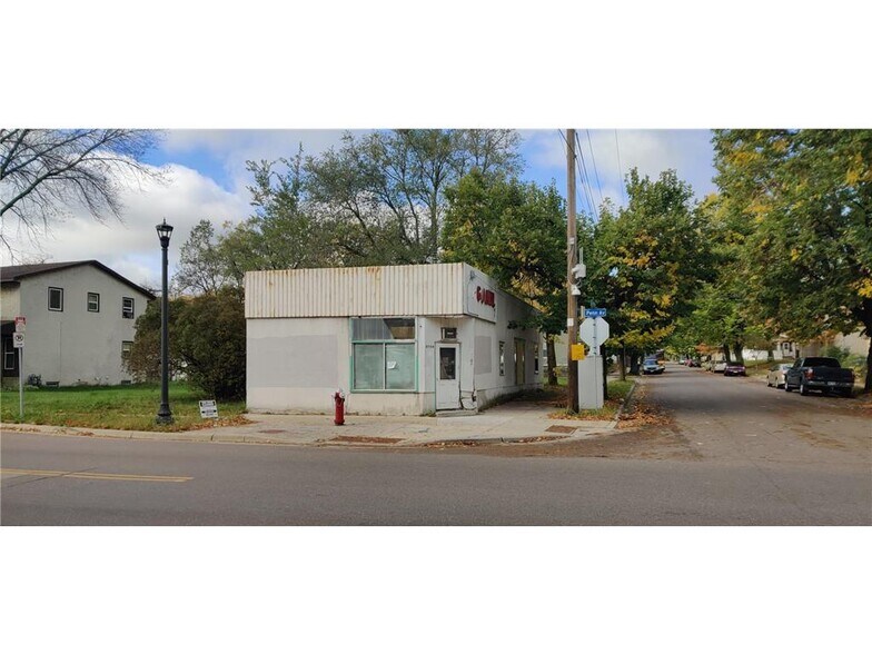 2759 Penn Ave N, Minneapolis, MN for sale - Building Photo - Image 1 of 3