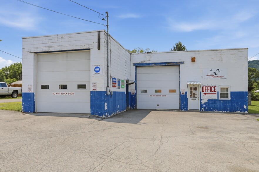 455 Center Ave, Romney, WV for sale - Primary Photo - Image 1 of 27