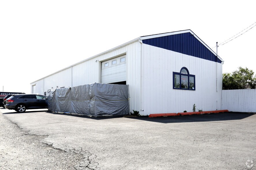 120 Fisher Ave, Cochrane, AB for sale - Primary Photo - Image 1 of 1