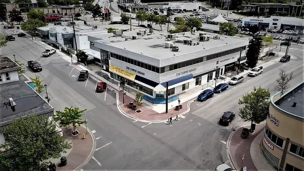 310 Hudson Ave NE, Salmon Arm, BC for sale - Primary Photo - Image 1 of 3