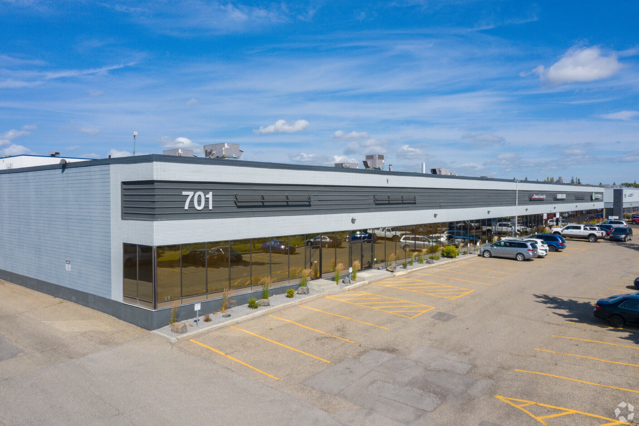 615-701 NE 30 St, Calgary, AB à vendre Photo principale- Image 1 de 1