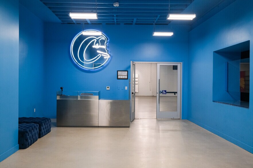 915 Venice Blvd, Los Angeles, CA à vendre - Photo du bâtiment - Image 3 de 4