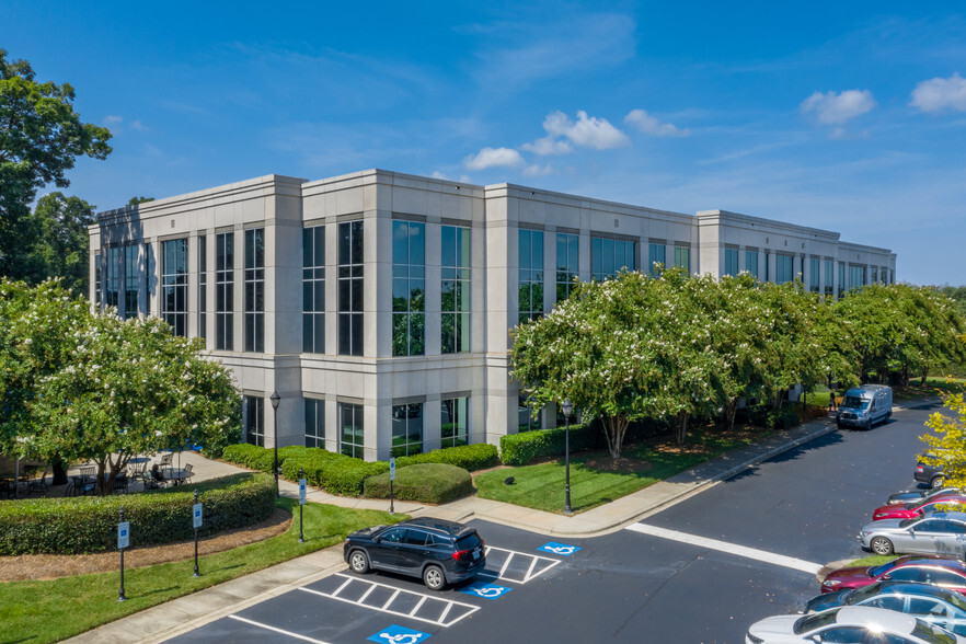 13950 Ballantyne Corporate Pl, Charlotte, NC for lease - Building Photo - Image 1 of 3