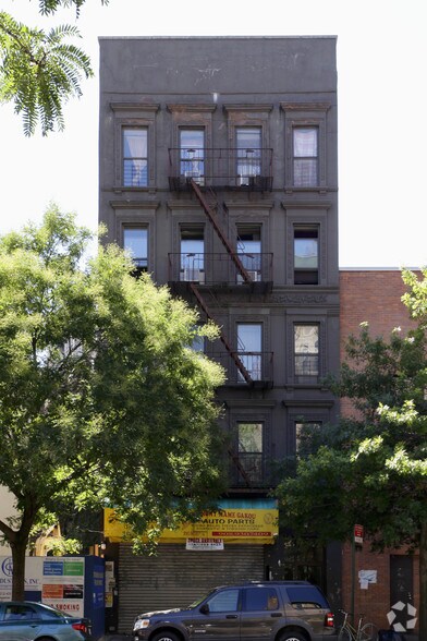 230 W 116th St, New York, NY à vendre - Photo du bâtiment - Image 3 de 3