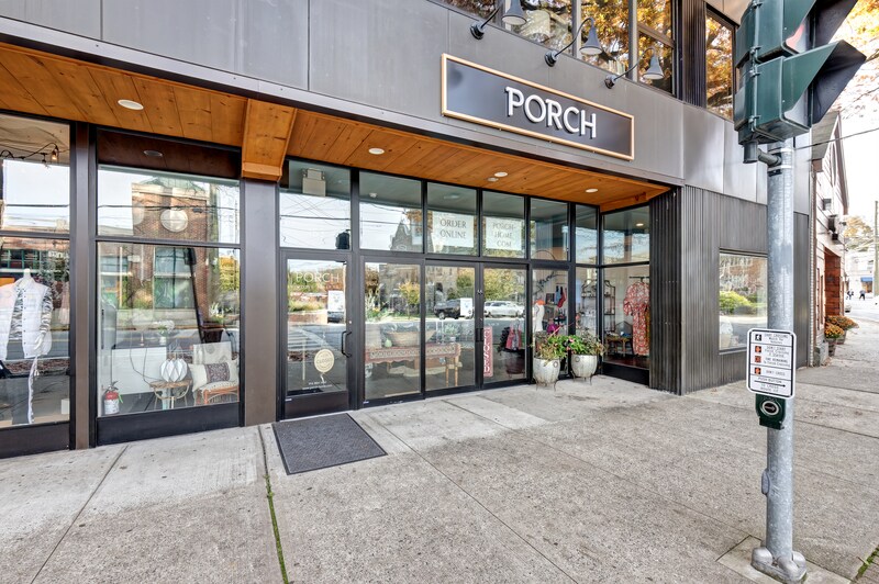 153 E Main St, Mount Kisco, NY à louer - Photo du bâtiment - Image 3 de 20