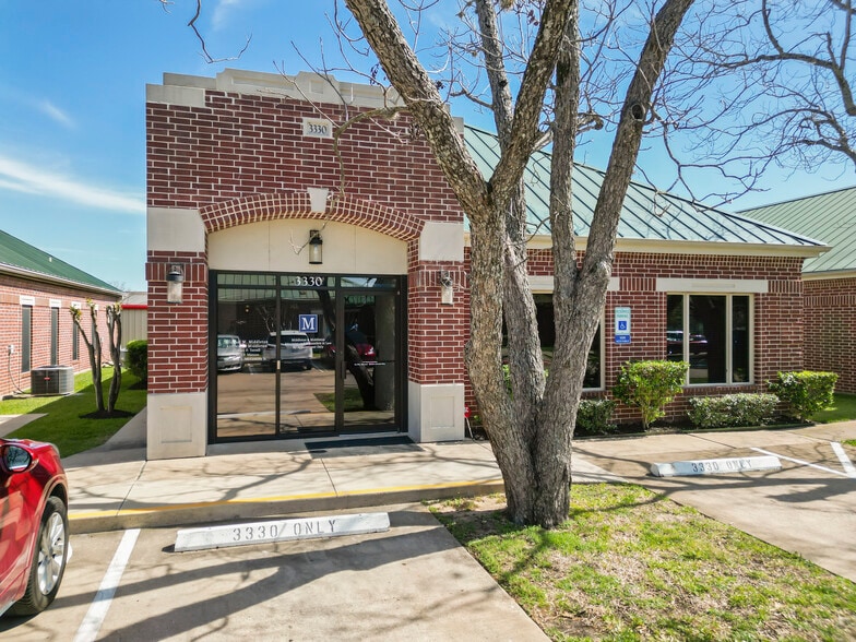 3330 Longmire Dr, College Station, TX for lease - Building Photo - Image 1 of 8