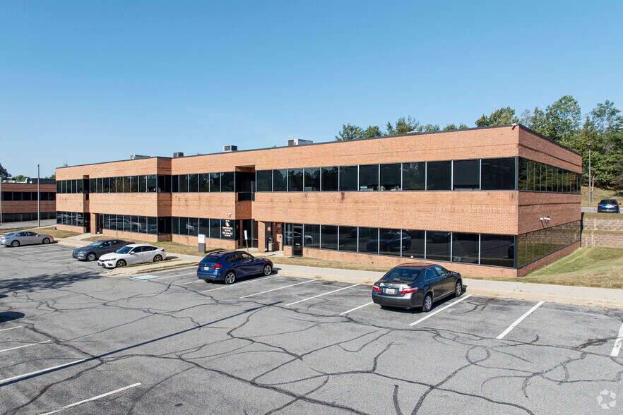 4000 Blackburn Ln, Burtonsville, MD à louer - Photo du bâtiment - Image 2 de 20