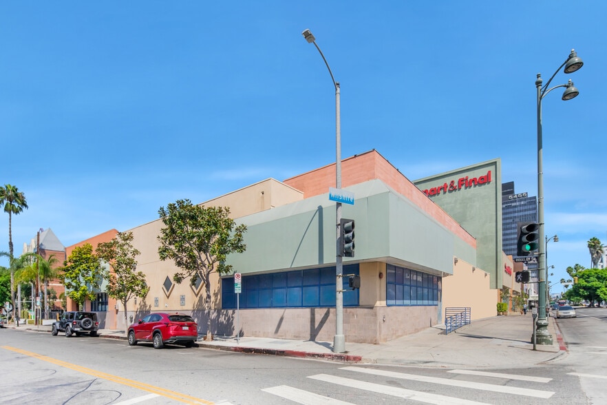 5575 Wilshire Blvd, Los Angeles, CA for lease - Building Photo - Image 3 of 14