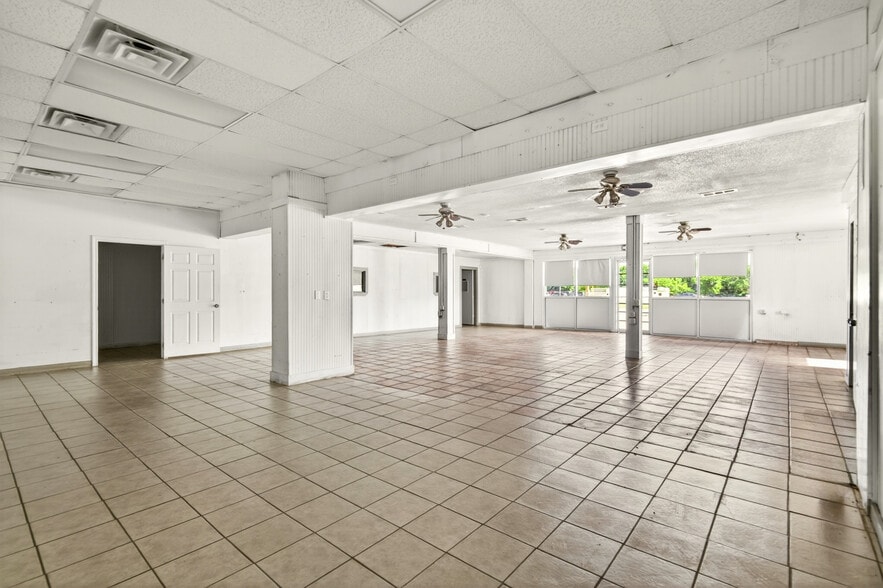 815 E Moore Ave, Terrell, TX for sale - Building Photo - Image 2 of 28