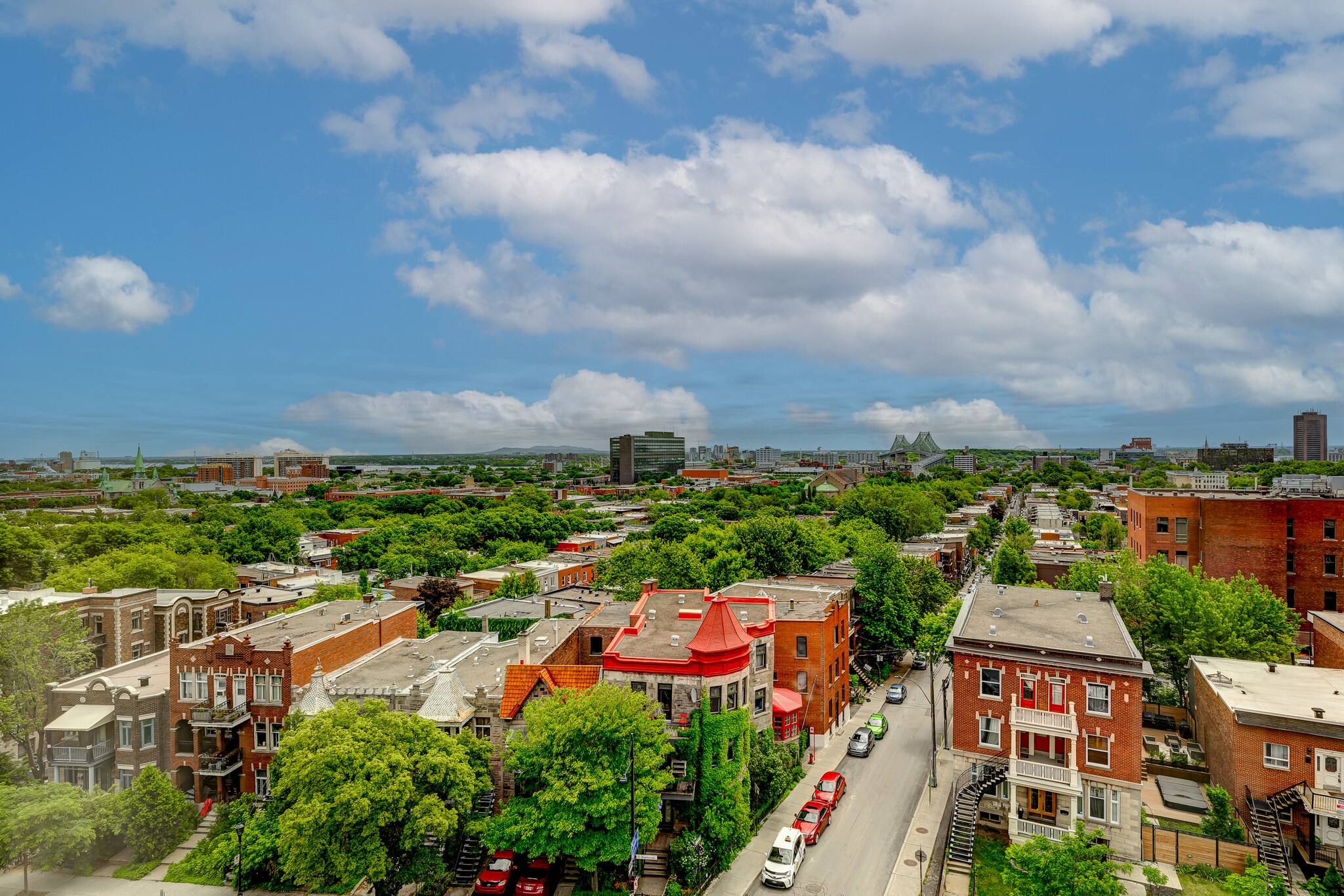 1851 Rue Sherbrooke E, Montréal, QC for lease Primary Photo- Image 1 of 16