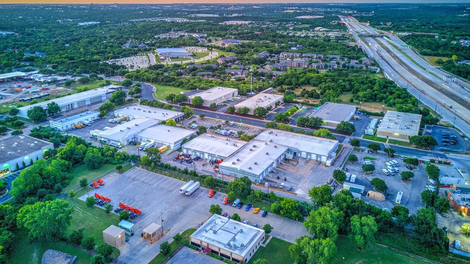 6004 Techni Center Dr, Austin, TX à louer Photo du bâtiment- Image 1 de 14