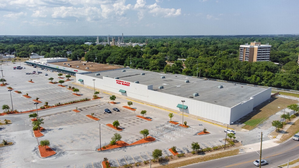 5301 Norwood Ave, Jacksonville, FL for lease - Building Photo - Image 2 of 8