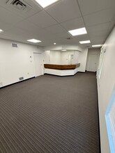 276 Medical Way, Riverdale, GA for sale Interior Photo- Image 2 of 16