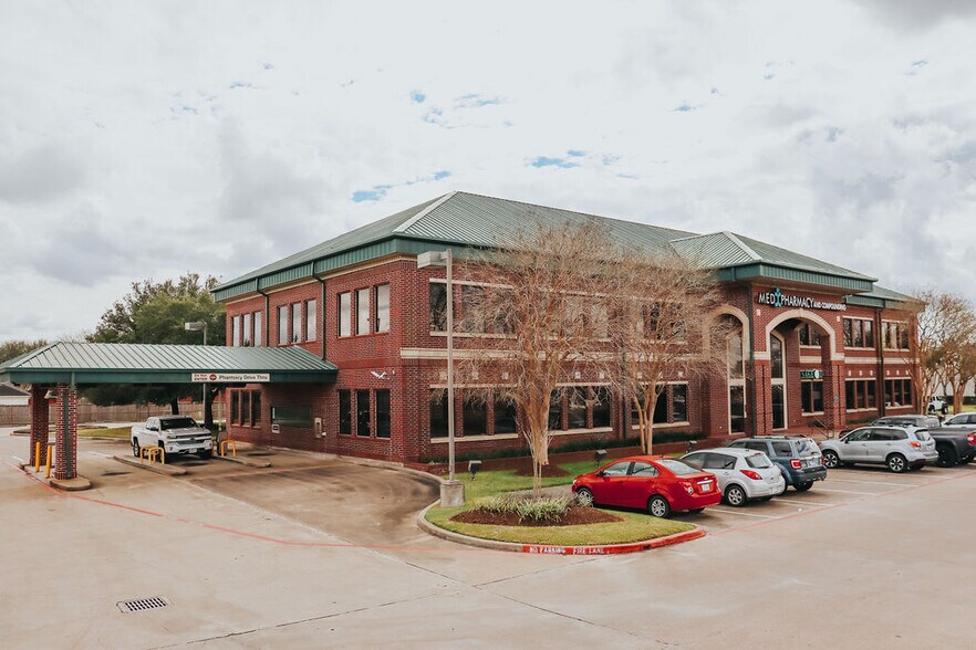 6302 W Broadway St, Pearland, TX à louer - Photo du bâtiment - Image 2 de 25