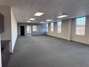 50101 Governors Dr, Chapel Hill, NC à louer Photo intérieure- Image 1 de 5