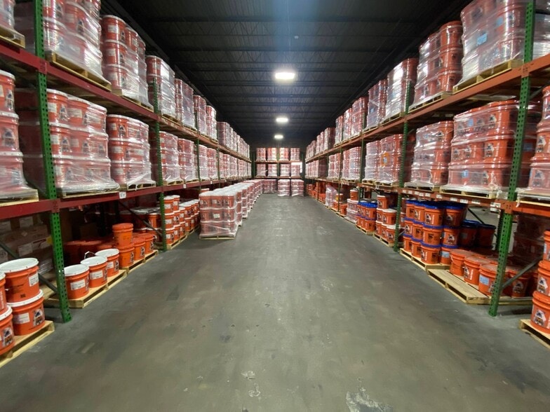 2265 Lithonia Industrial Blvd, Lithonia, GA for lease - Interior Photo - Image 3 of 8