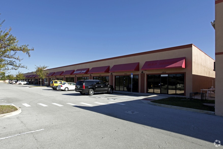 1501-1535 Fortune Retail Ct, Kissimmee, FL for lease - Building Photo - Image 2 of 6