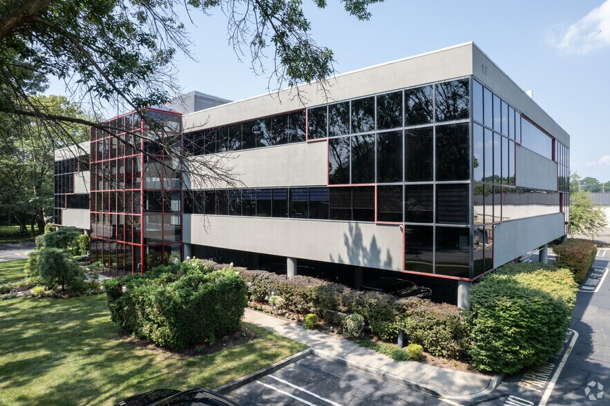 17 Arcadian Ave, Paramus, NJ à louer - Photo du bâtiment - Image 2 de 6