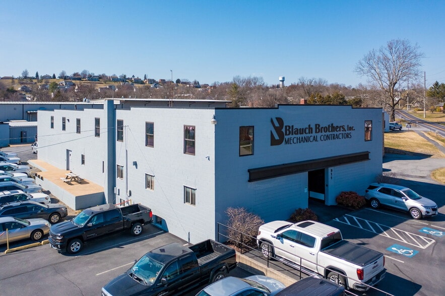 911 Chicago Ave, Harrisonburg, VA for sale - Primary Photo - Image 1 of 7