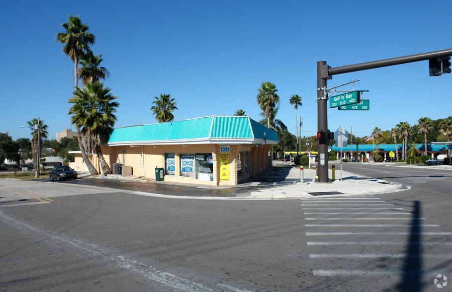 1383 Gulf To Bay Blvd, Clearwater, FL à louer - Photo du bâtiment - Image 1 de 25