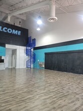 2600 NW 87th Ave, Doral, FL à louer Photo intérieure- Image 2 de 7