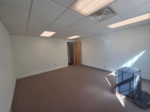 1076 Main St, Fishkill, NY for lease Interior Photo- Image 2 of 3