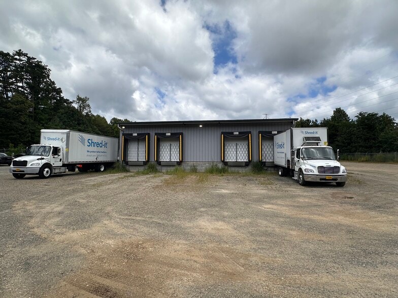 2016 Sand Hill Road Ext, Candler, NC for lease - Building Photo - Image 3 of 4