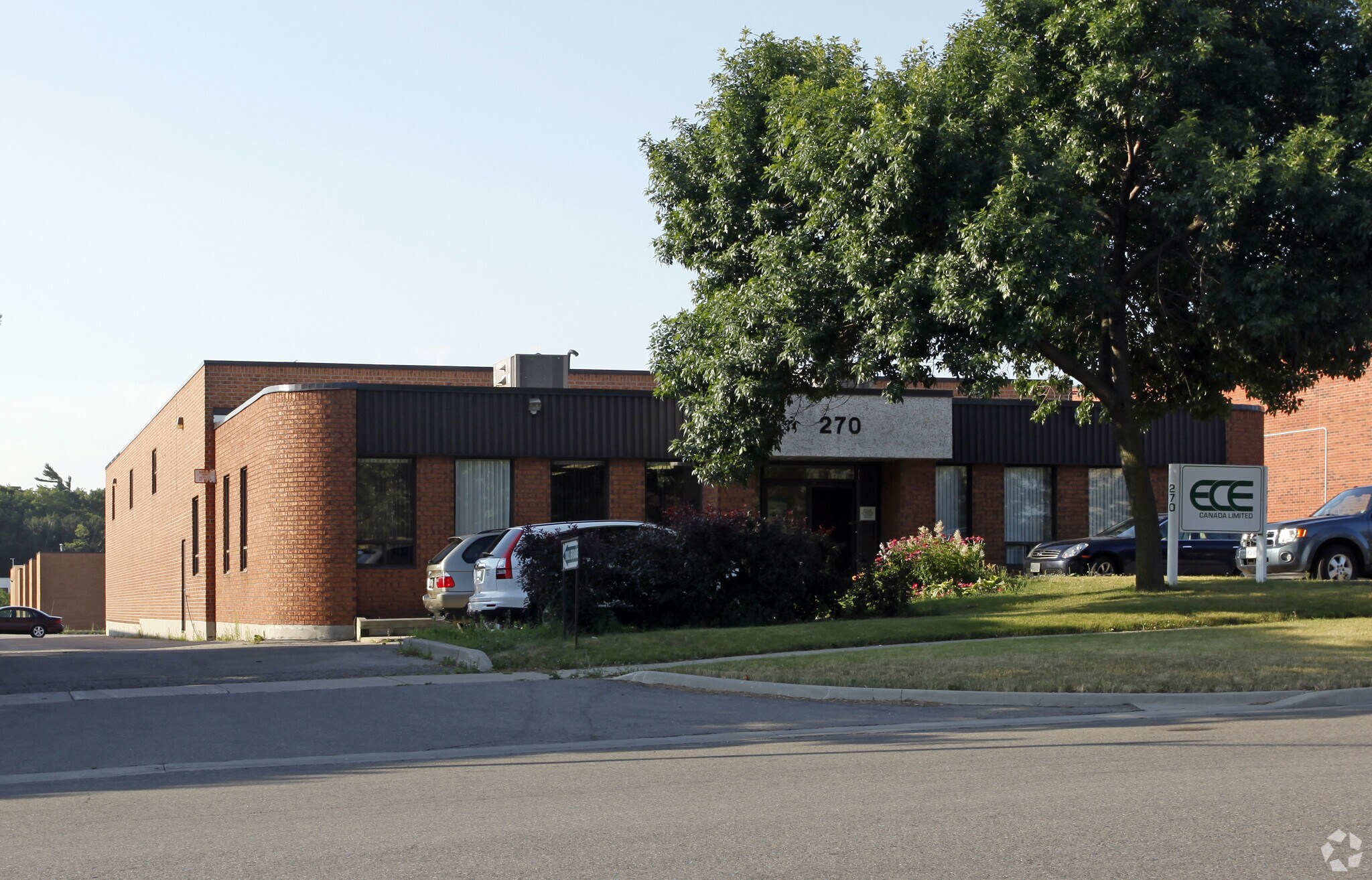 270 Brunel Rd, Mississauga, ON à vendre Photo principale- Image 1 de 3
