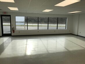 18621 OH-7, Marietta, OH for lease Interior Photo- Image 2 of 6