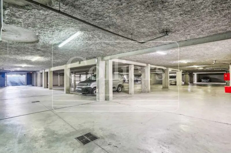 Bureau dans Aix-en-Provence à louer - Photo du bâtiment - Image 2 de 14