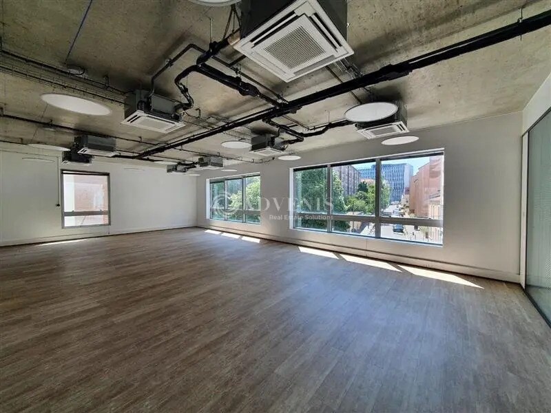 Bureau dans Saint-Ouen à louer Photo intérieure- Image 1 de 2