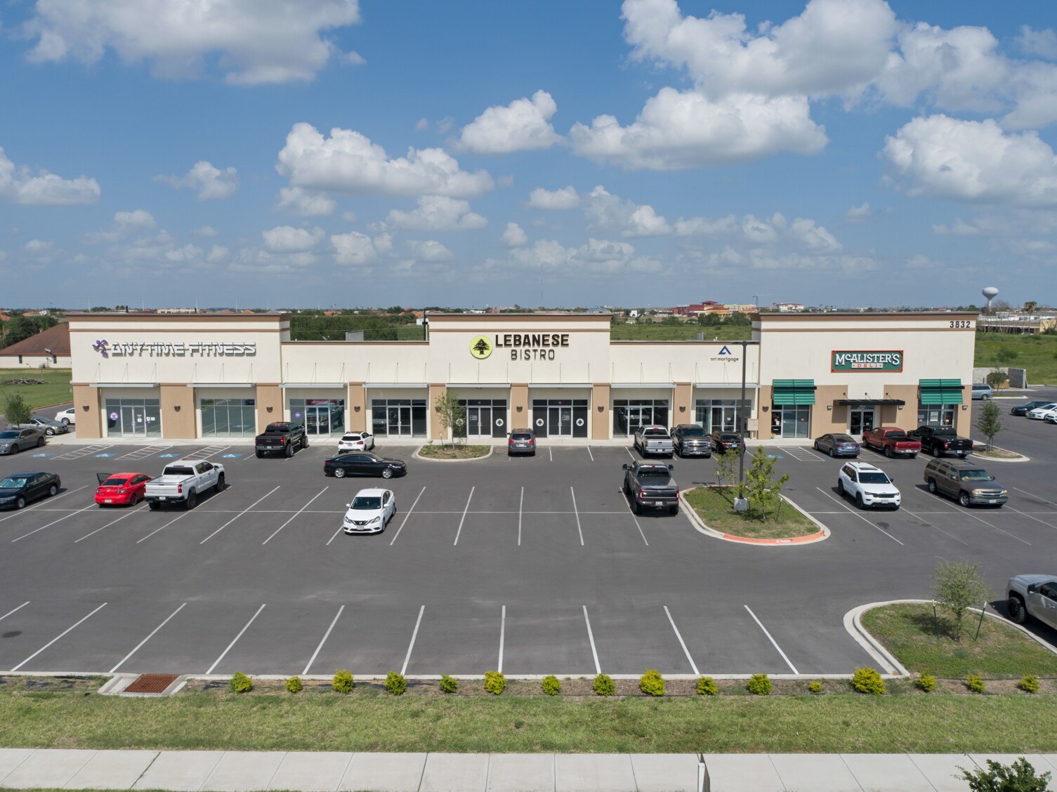 3832 S McColl Rd, Edinburg, TX à louer Photo principale- Image 1 de 10