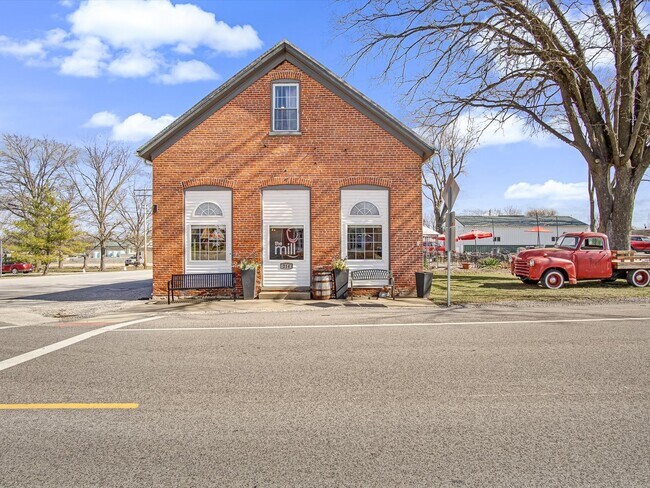 Plus de détails pour 214 Main St, Ruma, IL - Commerce de détail à vendre