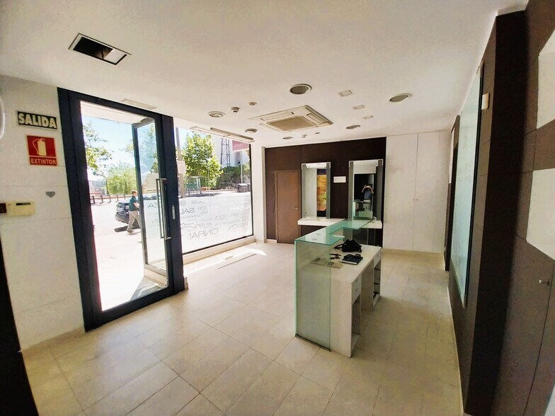 Retail in Madrid, Madrid for lease - Interior Photo - Image 3 of 12
