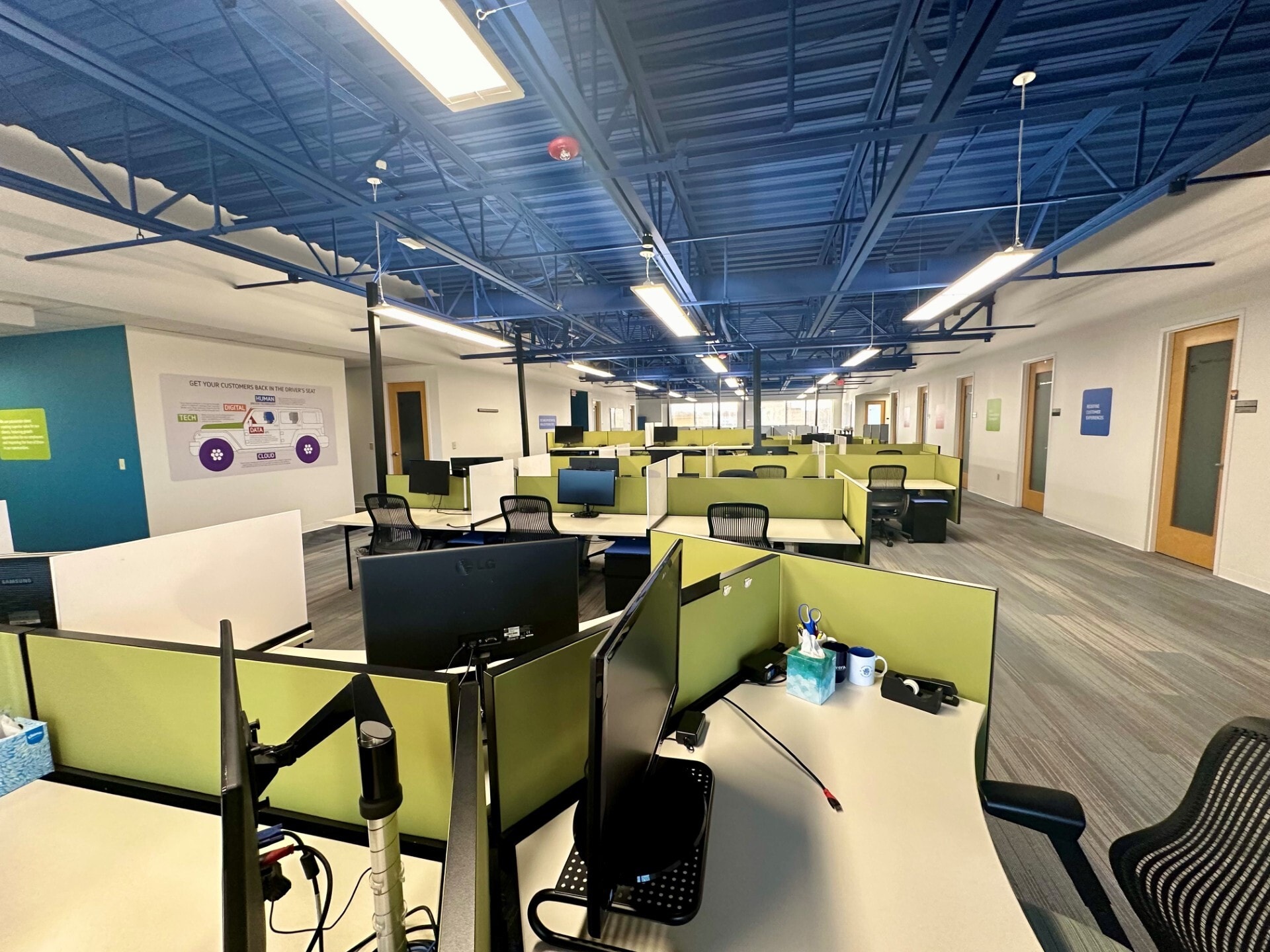 301 Pennsylvania Pky, Indianapolis, IN for lease Interior Photo- Image 1 of 5