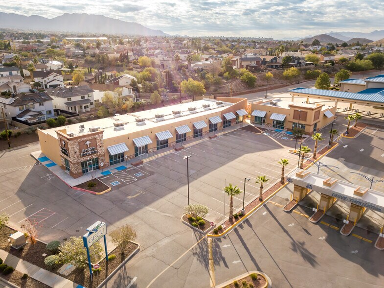 7400 Helen Of Troy, El Paso, TX à louer - Photo du bâtiment - Image 2 de 24