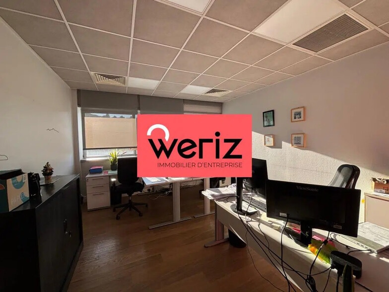 Office in Aubagne for lease - Interior Photo - Image 3 of 11