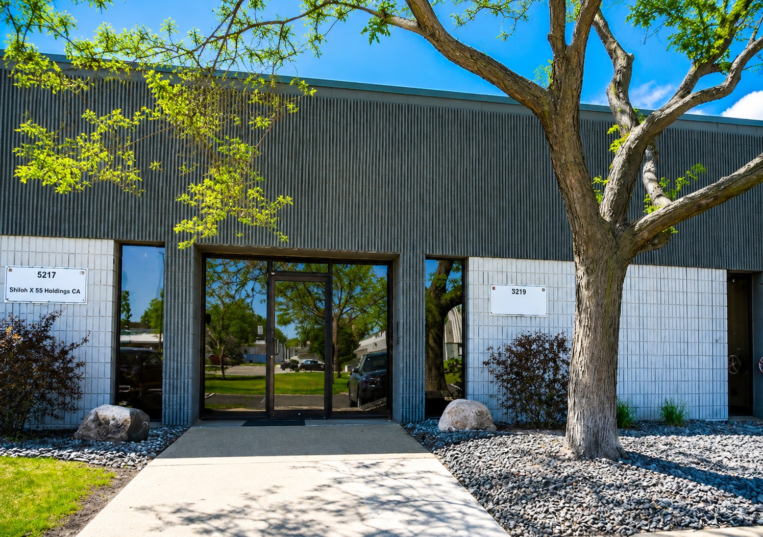 5201-5227 W 73rd St, Edina, MN for lease Interior Photo- Image 1 of 6