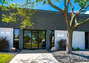 5201-5227 W 73rd St, Edina, MN for lease Interior Photo- Image 1 of 6