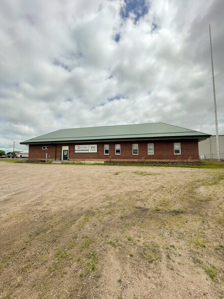 300 W Main St, Ada, MN for sale - Primary Photo - Image 1 of 1