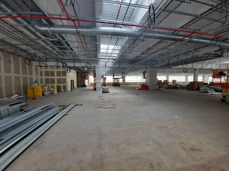 Industrial in Gennevilliers for lease - Construction Photo - Image 1 of 6