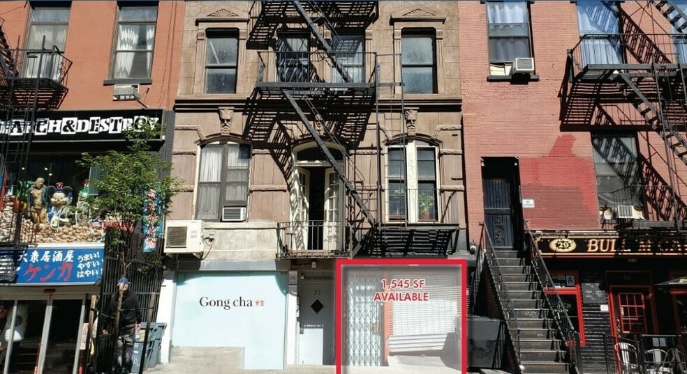 27 St Marks Pl, New York, NY for lease - Building Photo - Image 1 of 6