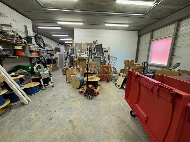 Bureau dans Champs-sur-Marne à louer - Photo intérieure - Image 3 de 9