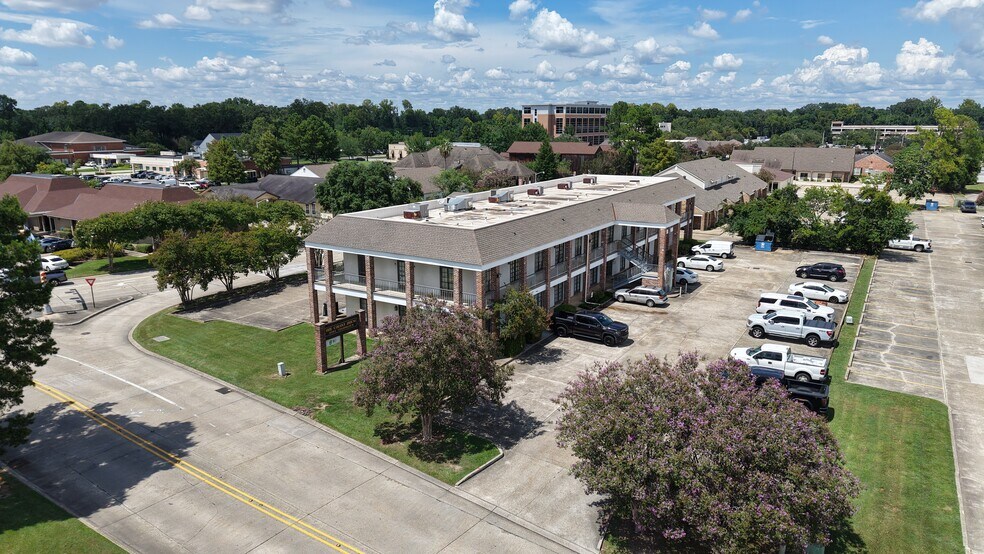 7423 Picardy Ave, Baton Rouge, LA à vendre - Photo du bâtiment - Image 3 de 54