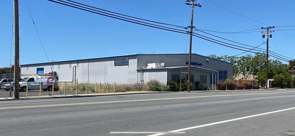 1629 Doolittle Dr, San Leandro, CA à vendre - Photo du bâtiment - Image 3 de 8