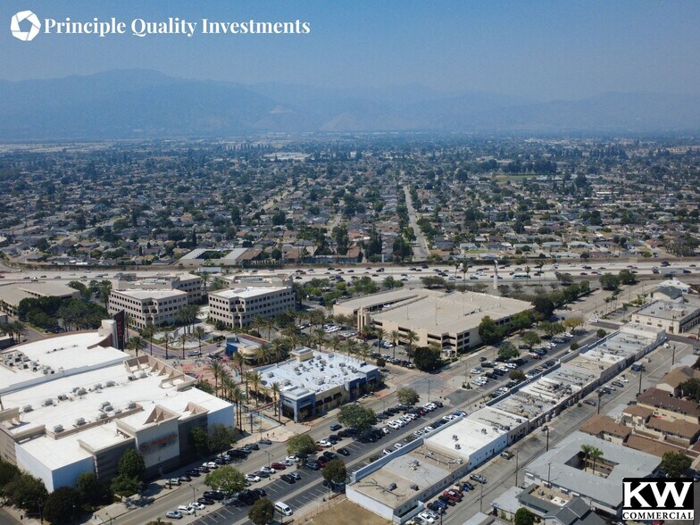 230 Glendora Ave, West Covina, CA à vendre - Photo du bâtiment - Image 3 de 6