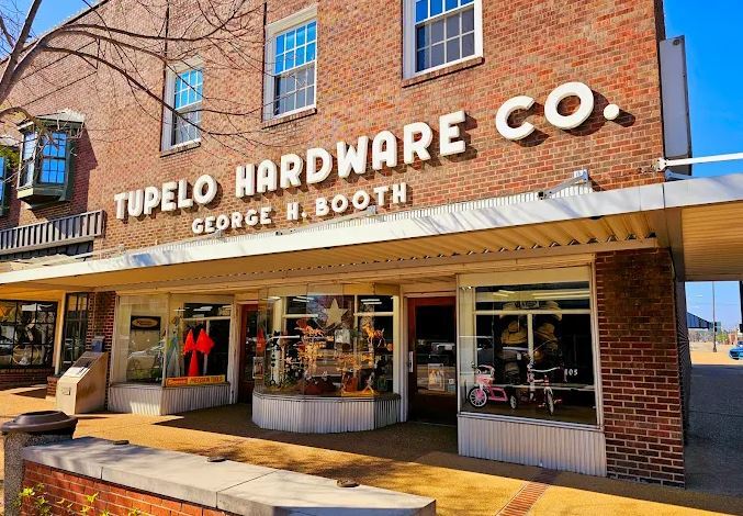 114 W Main St, Tupelo, MS à vendre - Photo du bâtiment - Image 2 de 20